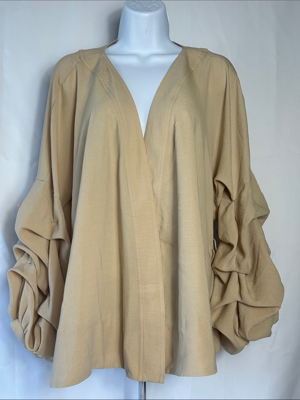 TWRHLL Christy Brinkley Women’s Size Large Puff Sleeves Open Front Tan Blouse